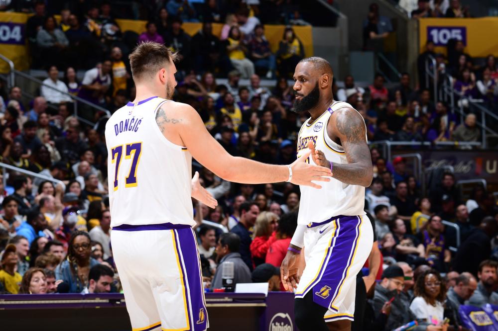 杜兰特连续三场得分上双